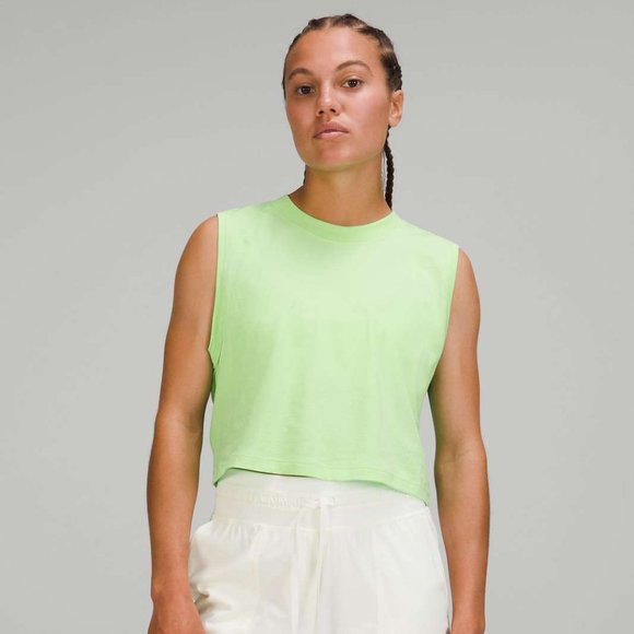 98% NEW SIZE 6 TANK TOP LULULEMON - Picture 4 of 10